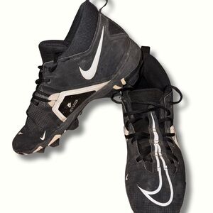 Size 9 boys Nike alpha menace 3 cleats